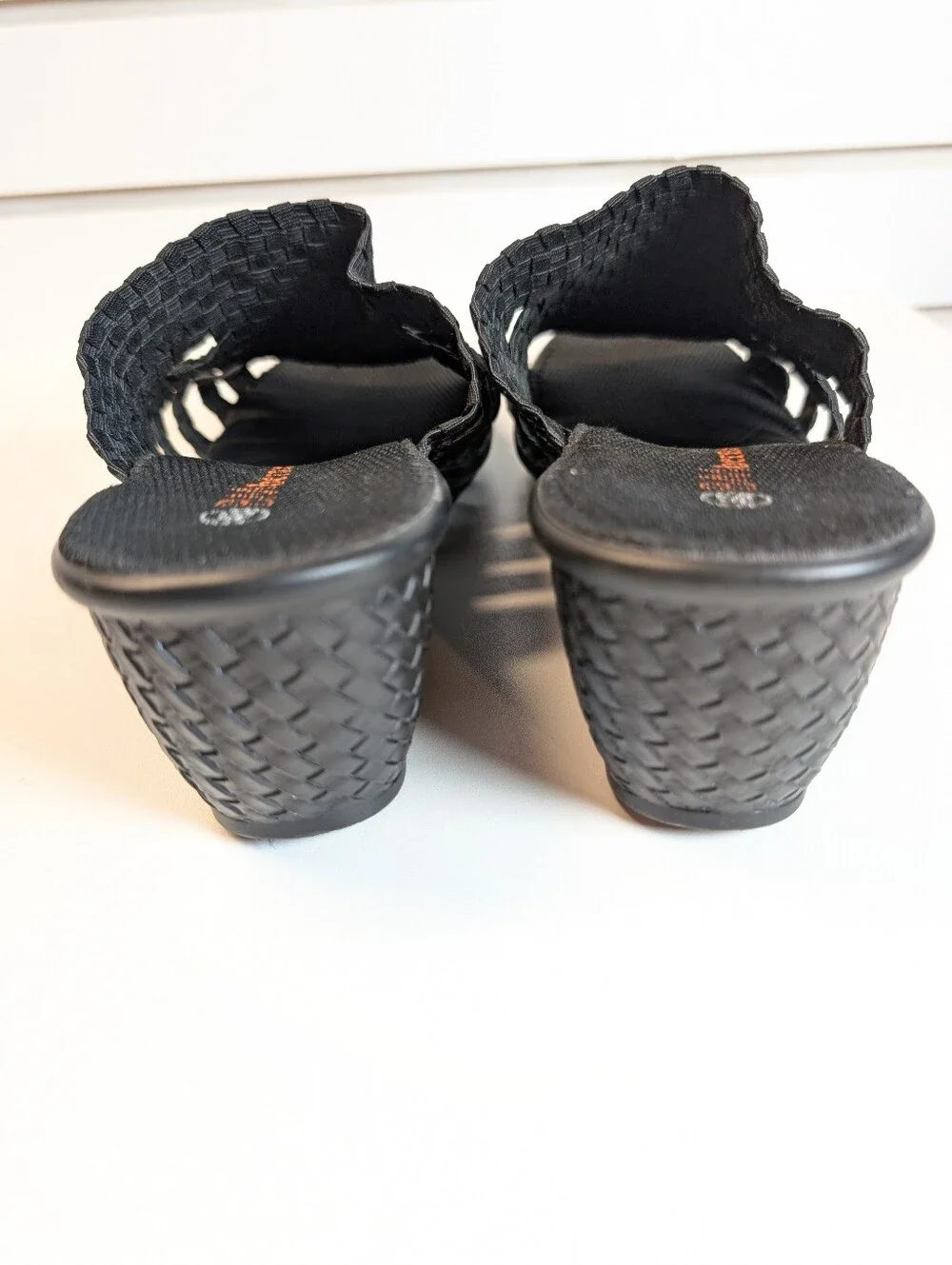New Bernie Mev. Kent black stretch wedge size 40 10 US Like New